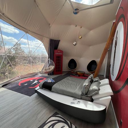 Clear Sky Resorts - Grand Canyon - Unique Sky Domes Вал Екстериор снимка