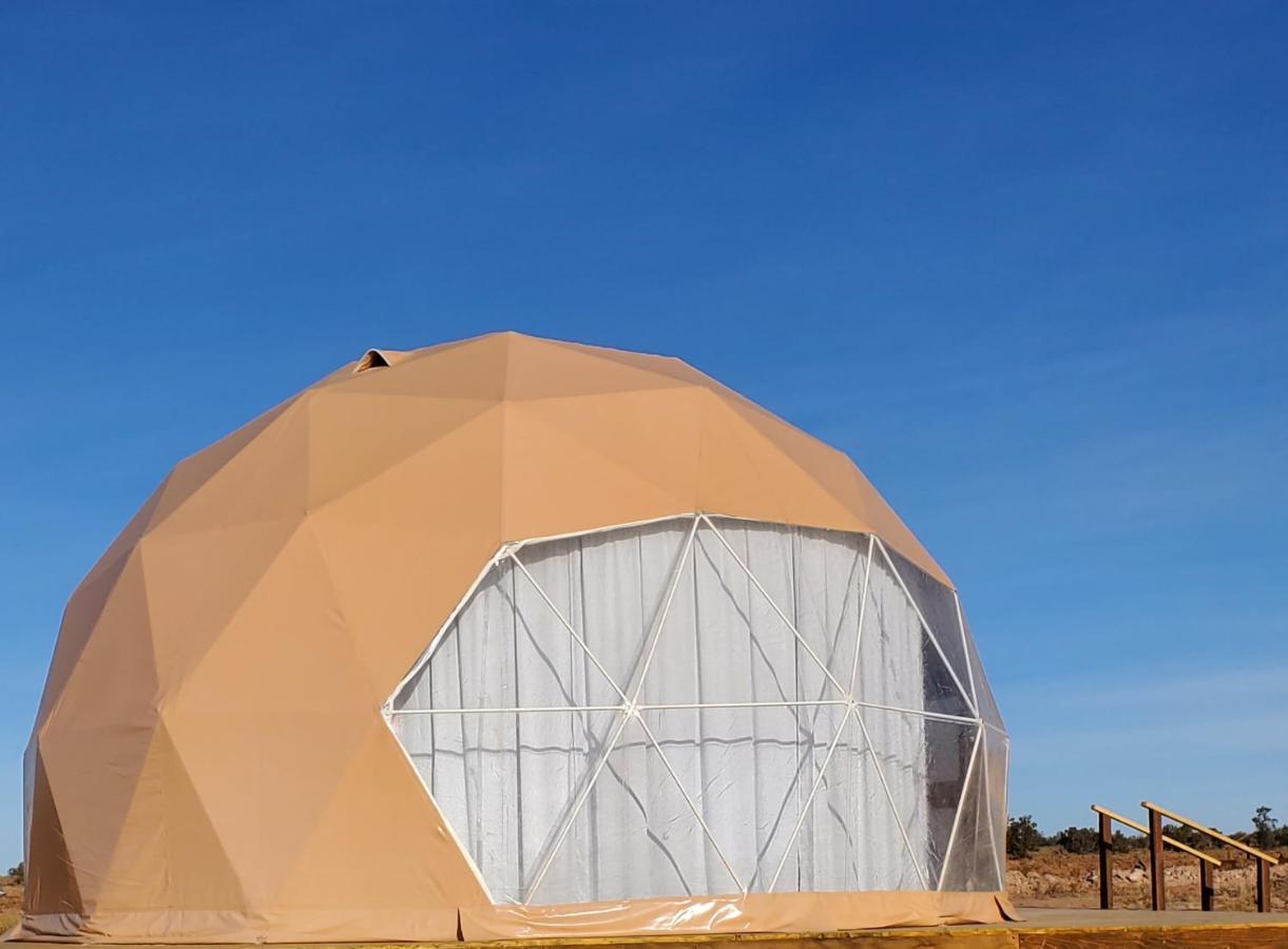 Clear Sky Resorts - Grand Canyon - Unique Sky Domes Вал Екстериор снимка